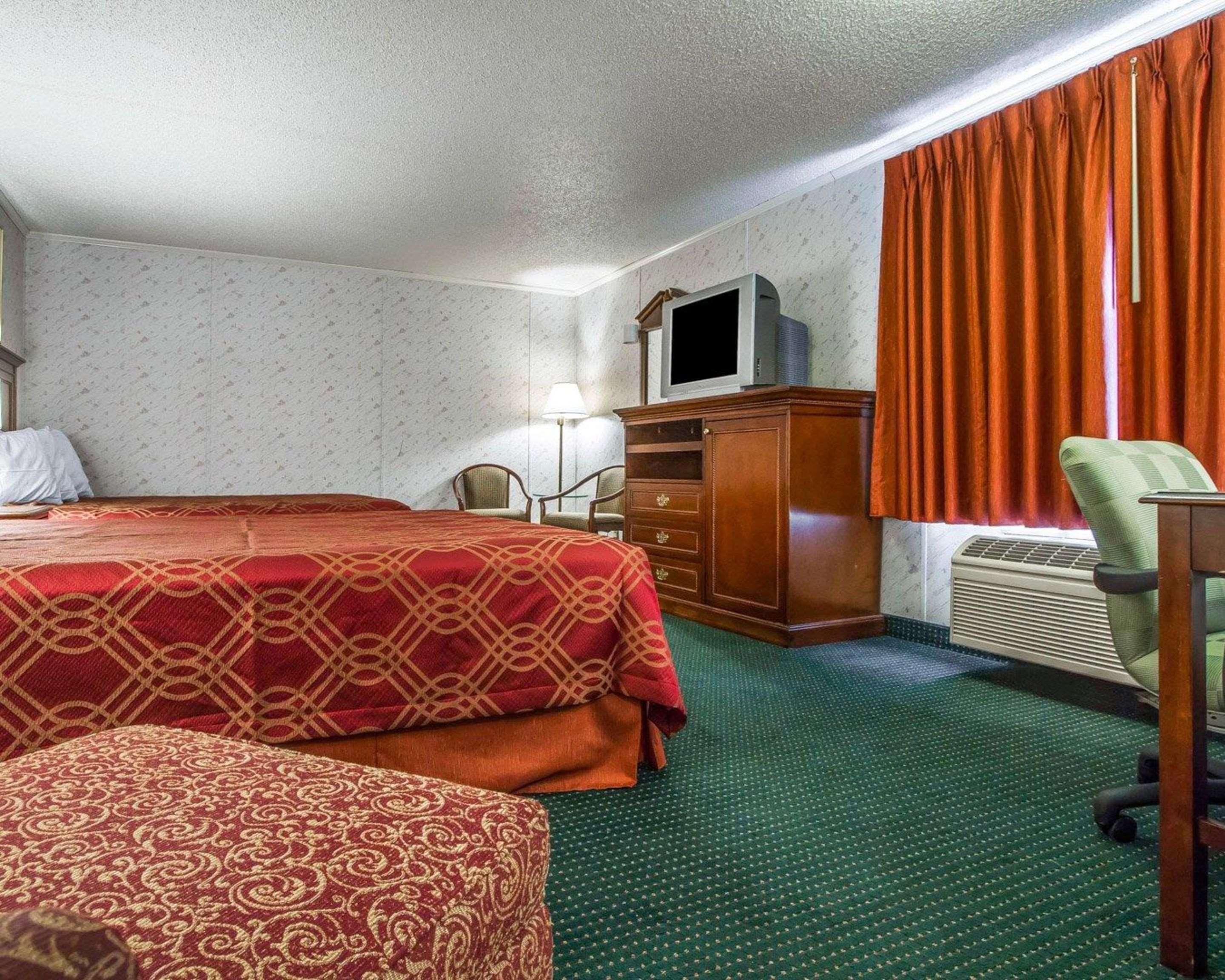 Rodeway Inn & Suites Brunswick Near Hwy 1 Ngoại thất bức ảnh