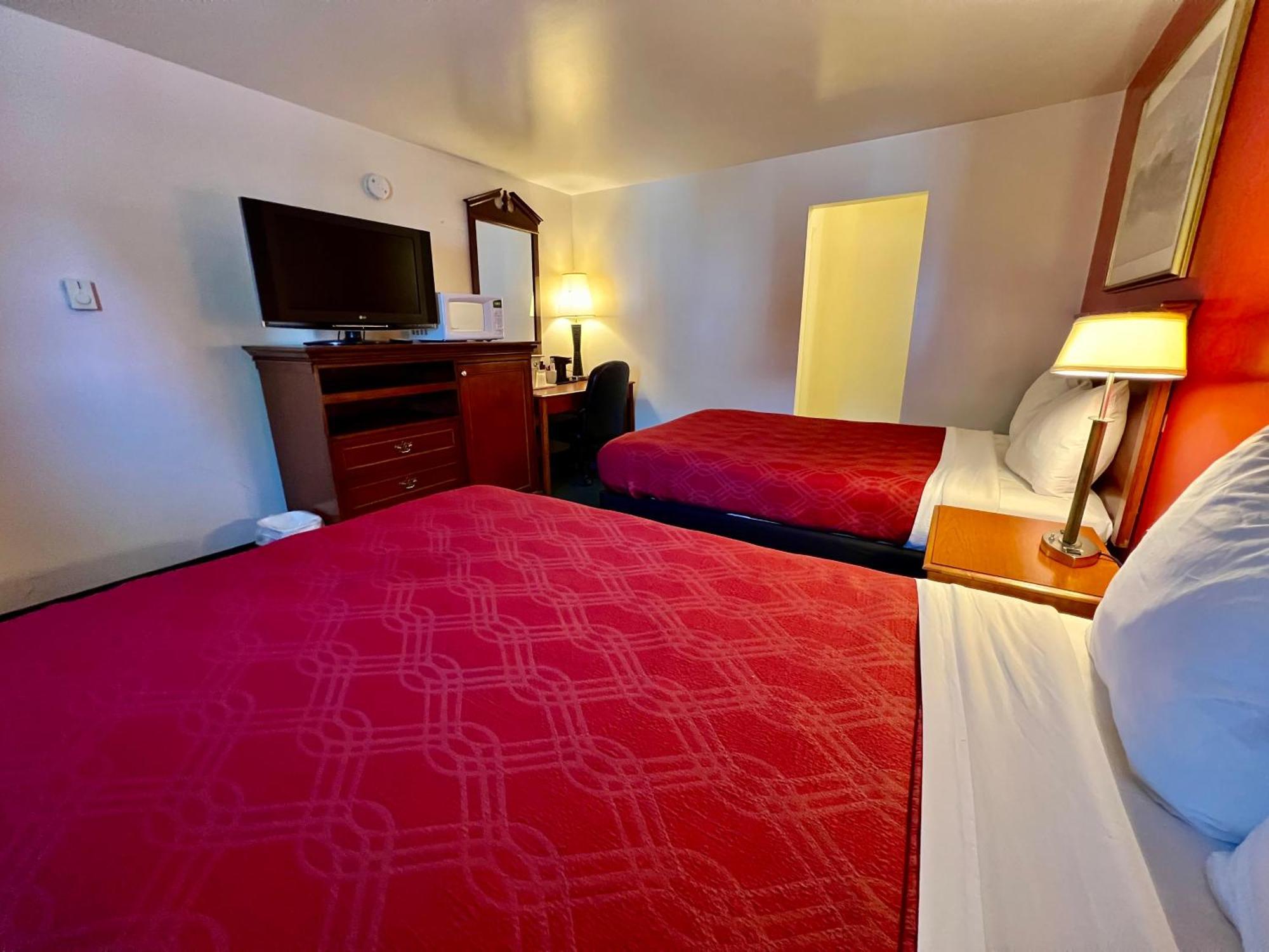 Rodeway Inn & Suites Brunswick Near Hwy 1 Ngoại thất bức ảnh
