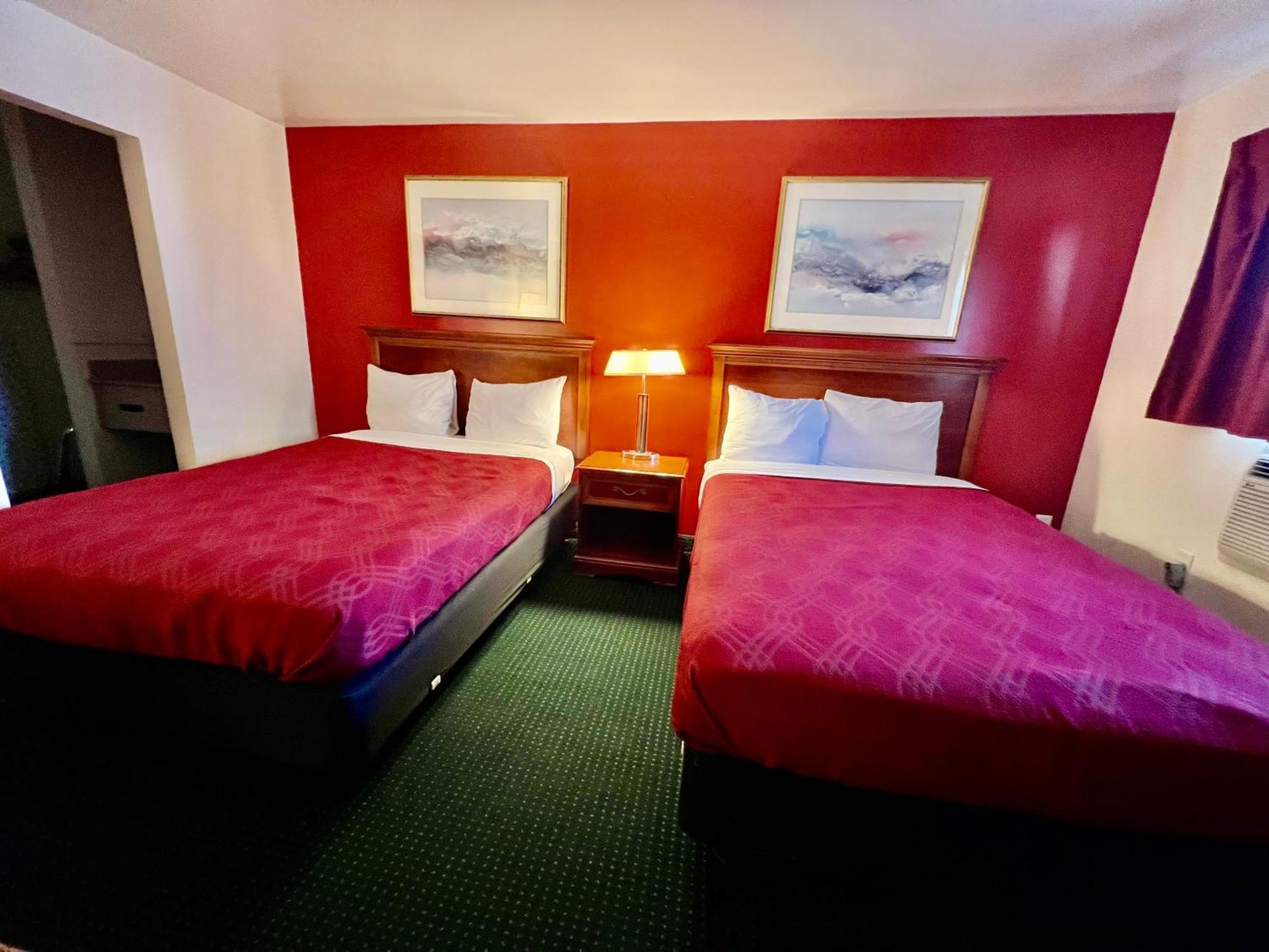 Rodeway Inn & Suites Brunswick Near Hwy 1 Ngoại thất bức ảnh