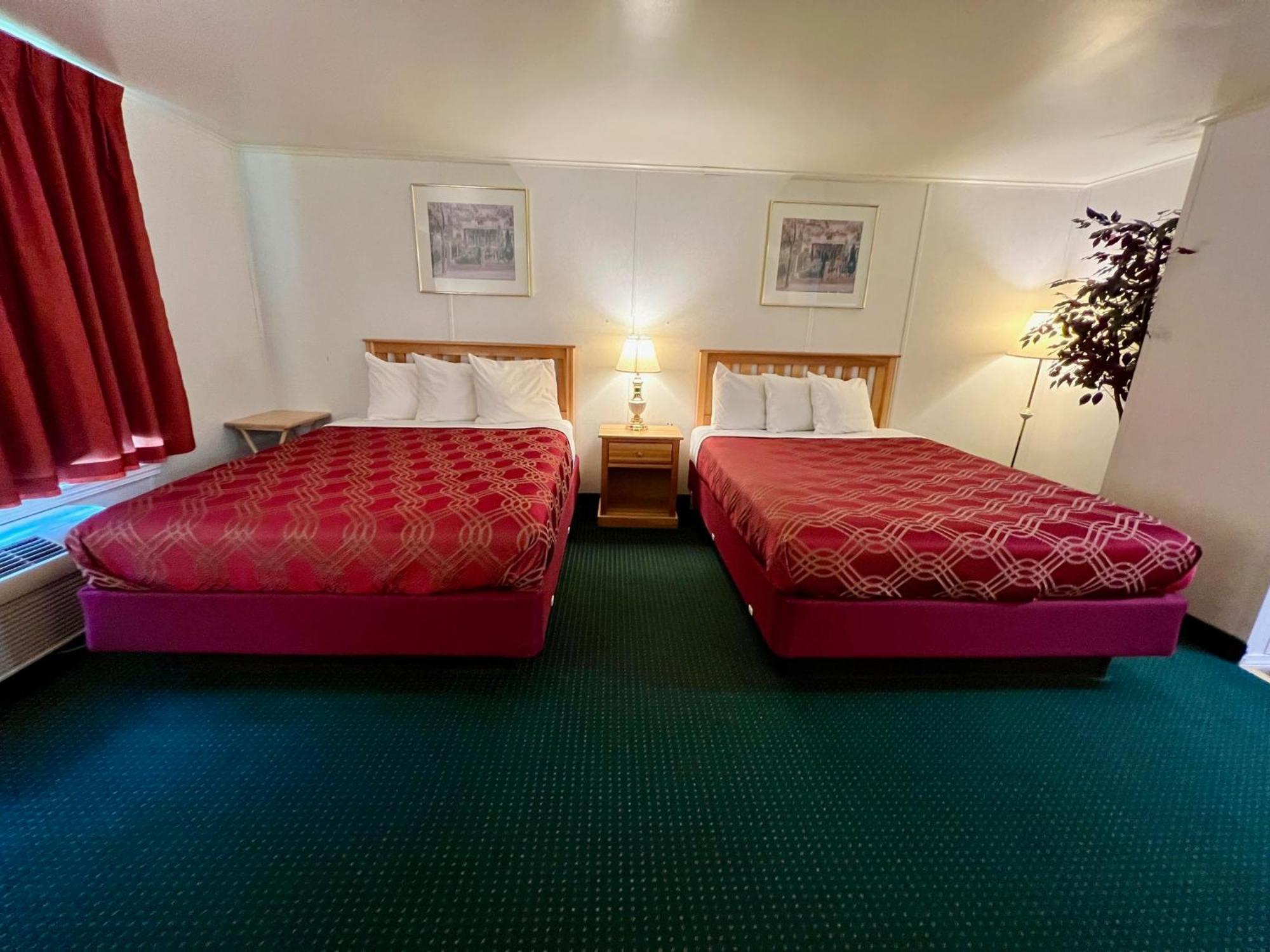 Rodeway Inn & Suites Brunswick Near Hwy 1 Ngoại thất bức ảnh